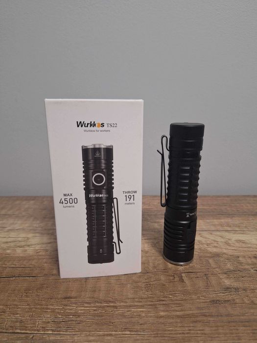 Wurkkos TS22 latarka LED o mocy 4500 lumenów