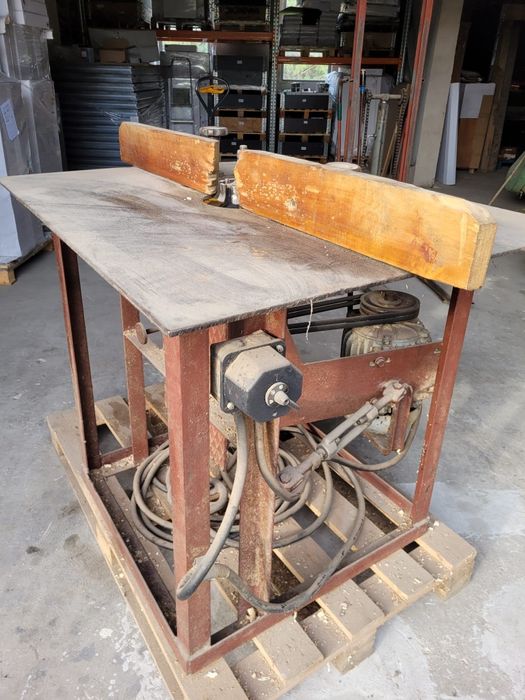 Frezarka górnowrzecionowa