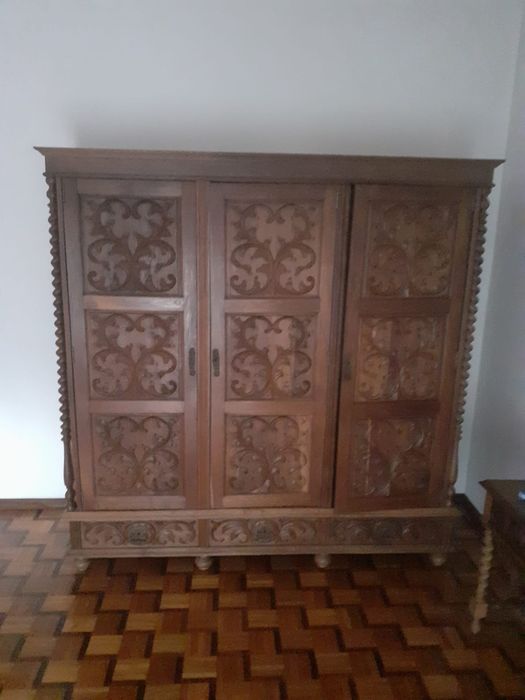 Oportunidade: Conjunto de mobiliário e candeeiros