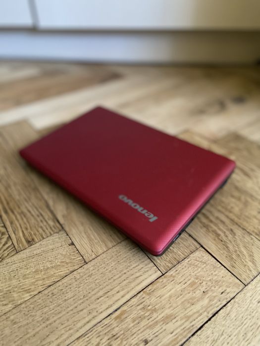 Lenovo IdeaPad S110 червоний