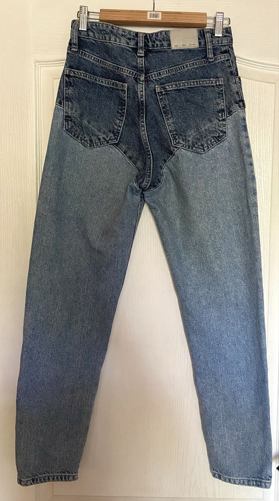 Джинси mom Bershka 27 р.