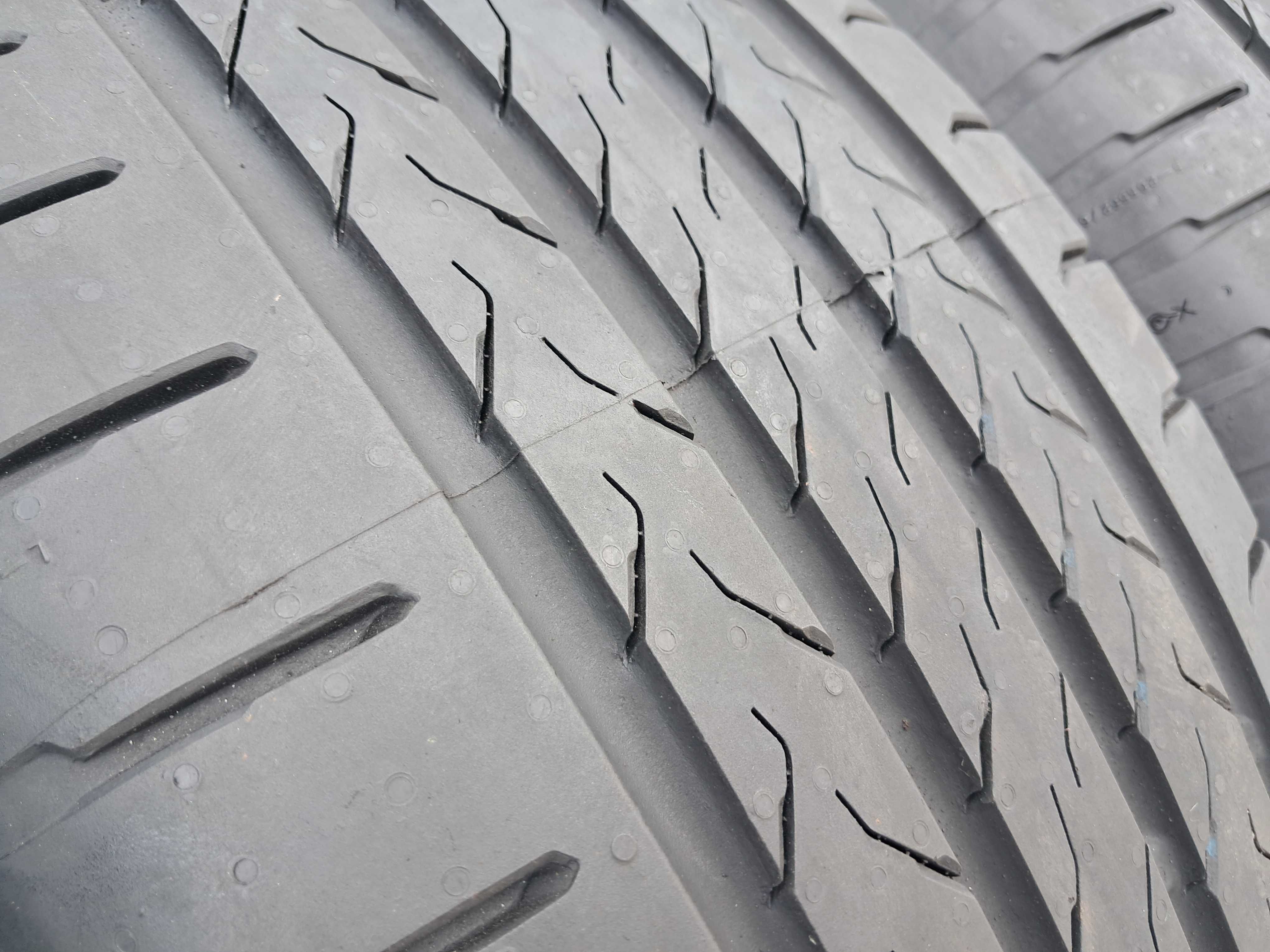 Резина літня, 99%, Continental Eco Contact 6Q SEAL 235\55 R19 2024р