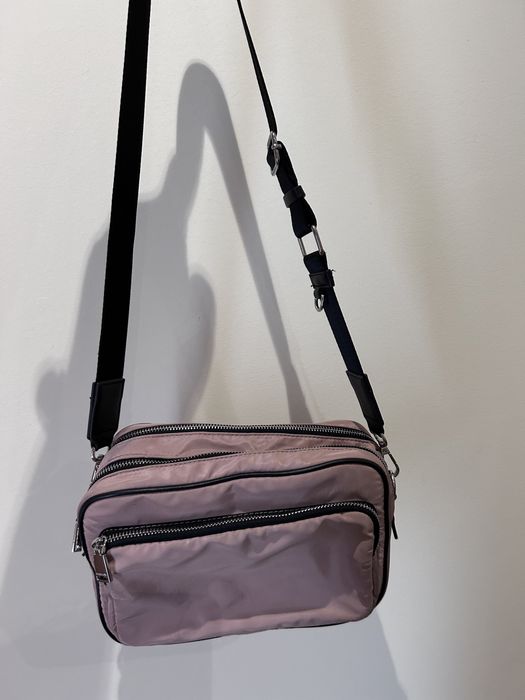 Mala de tiracolo Nylon rosa velho
