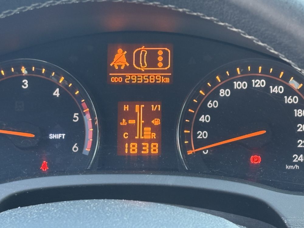 Toyota Avensis t 27 2010 rok