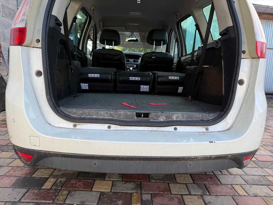Бампер Renault Grand Scenic 3 задній TEQNC В наявності