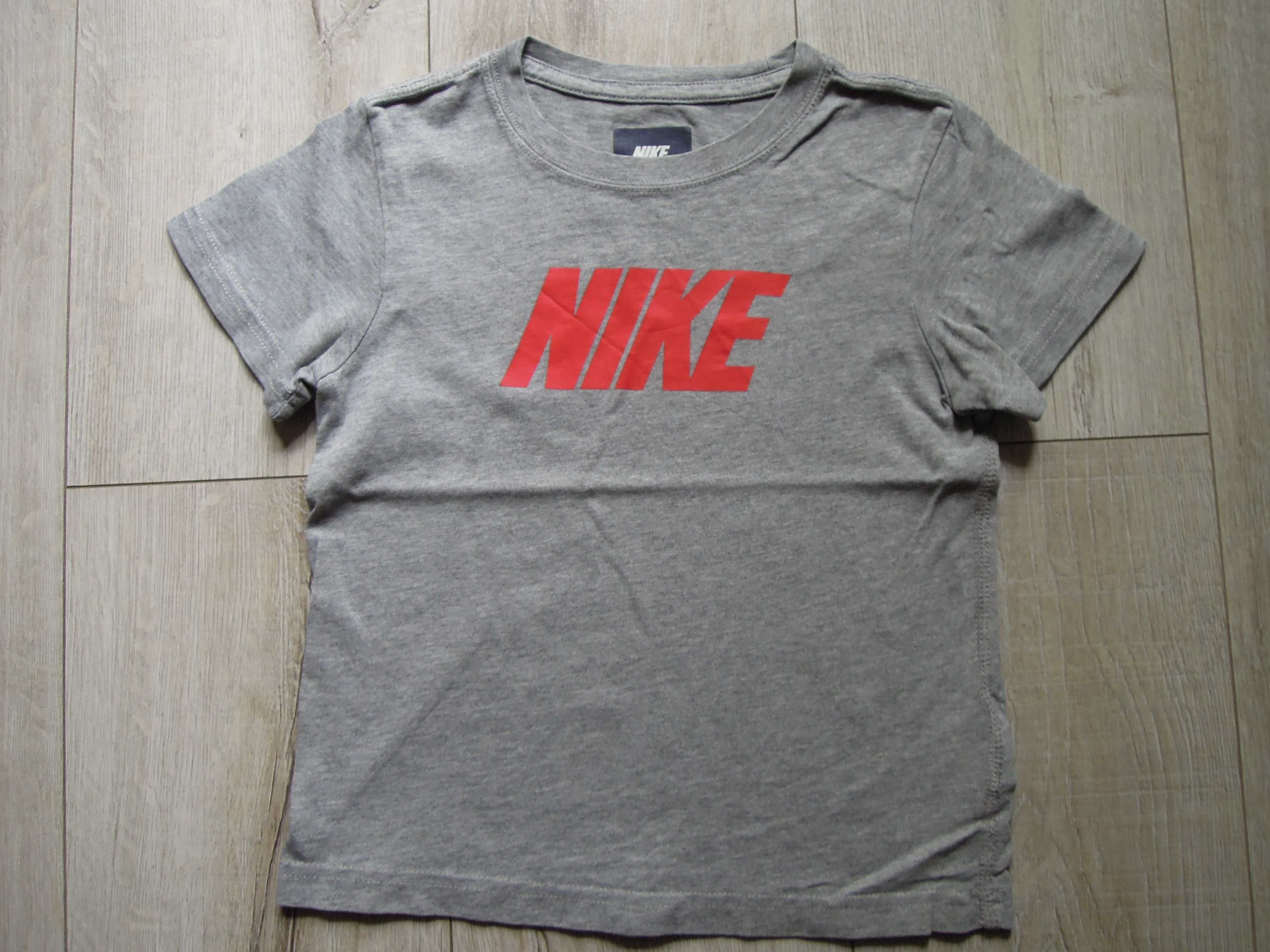 NIKE-Firmowa Bluzeczka T-shirt 104-110 lato