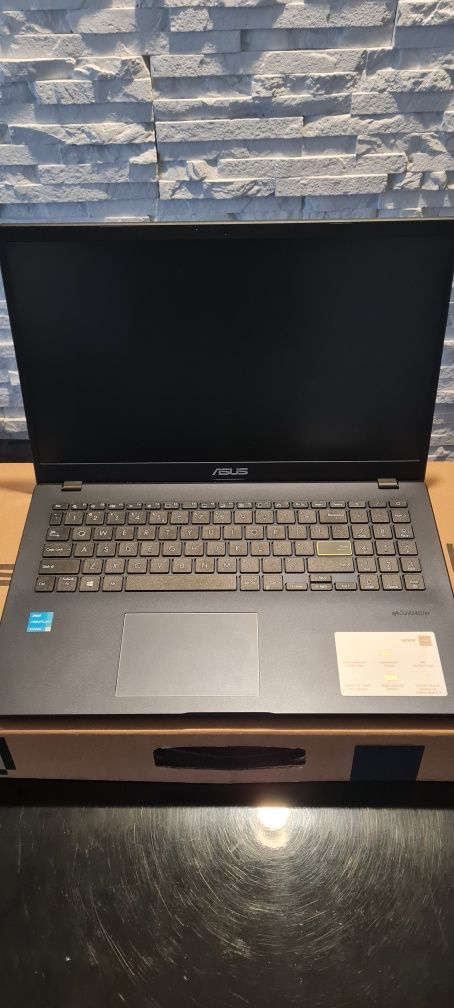 Laptop ASUS E510KA-BR149W 15,6" HD