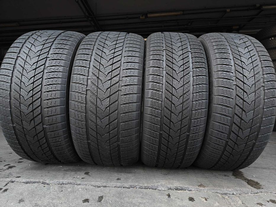 Різноширокі шини зимові R21 275 45 та 315 40 Roadmach на Mercedes GLE