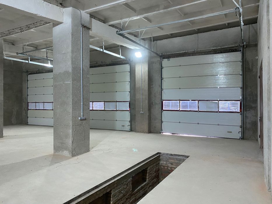 Автосервіс,станція обслуговування вантажних автомобілів