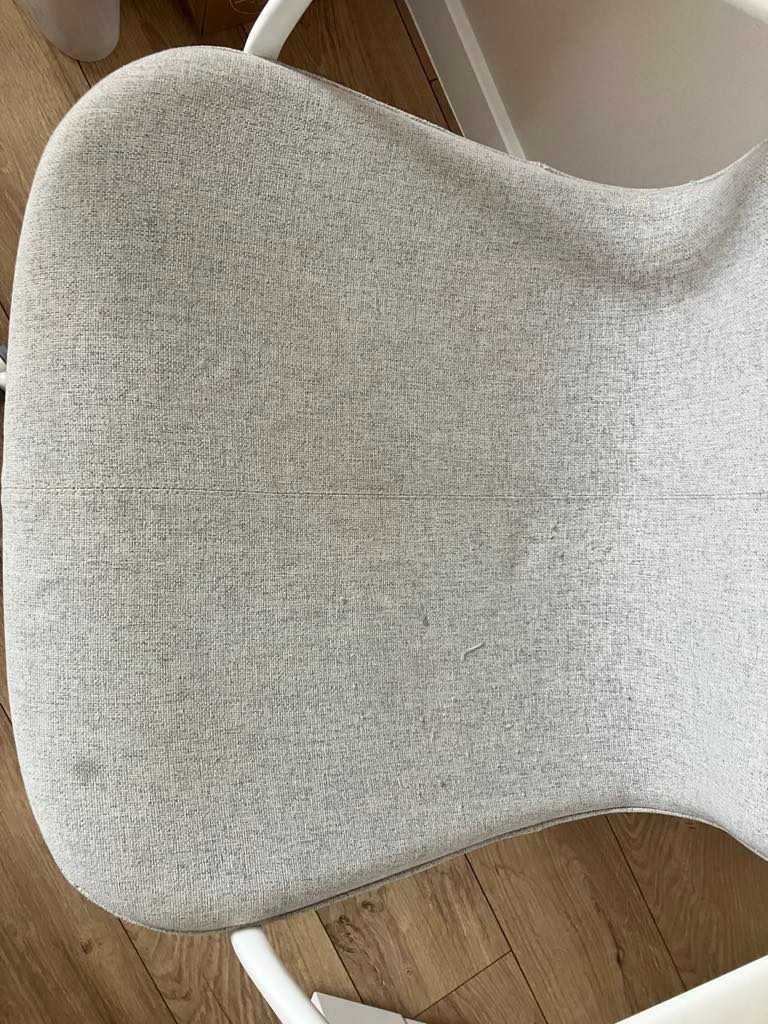 Krzesło konferencyjne z podłokietnikami  IKEA „LÅNGFJÄLL”