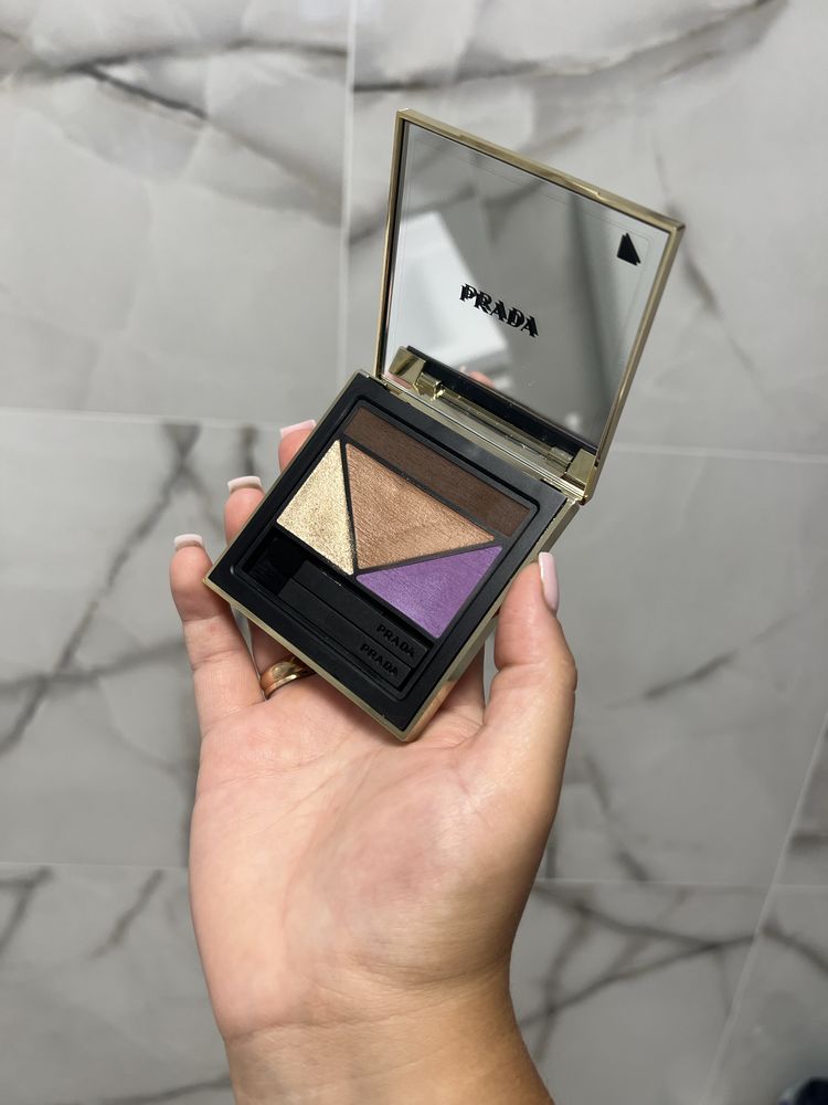 Тіні для повік Prada