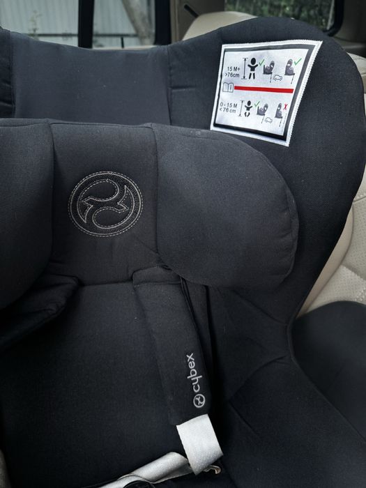 Fotelik cybex sirona zi  plus  zintegrowany  z obrotowa baza 0-18 kg