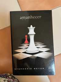 Livro amanhecer S. Meyer