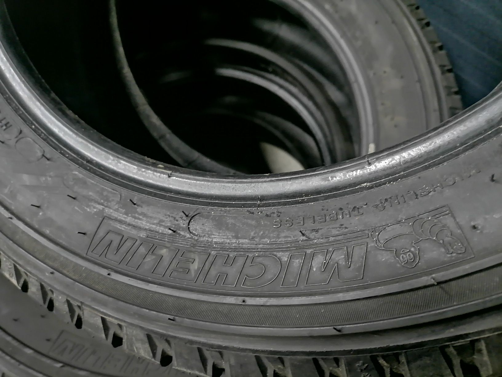 Всесезонні Шини БВ 235/55 R17 MICHELIN Latitude Cross Склад