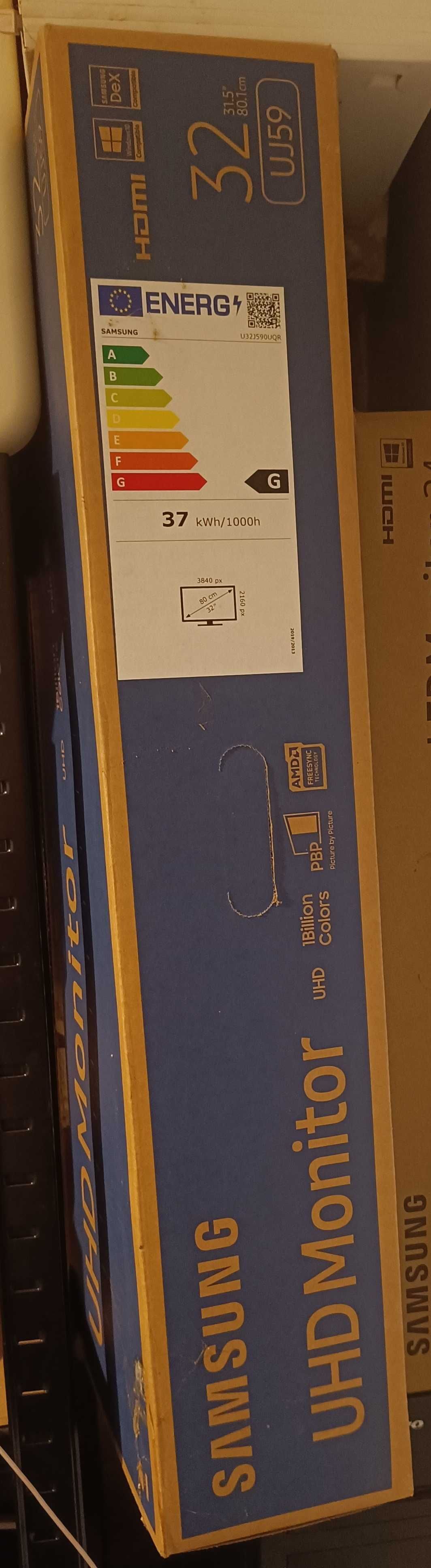 monitor SAMSUNG rozdzielczość 4K 31,5 cala jak nowy pudełko + kabel DP