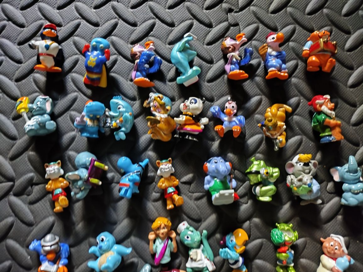 52 retro figurki z serii kinder