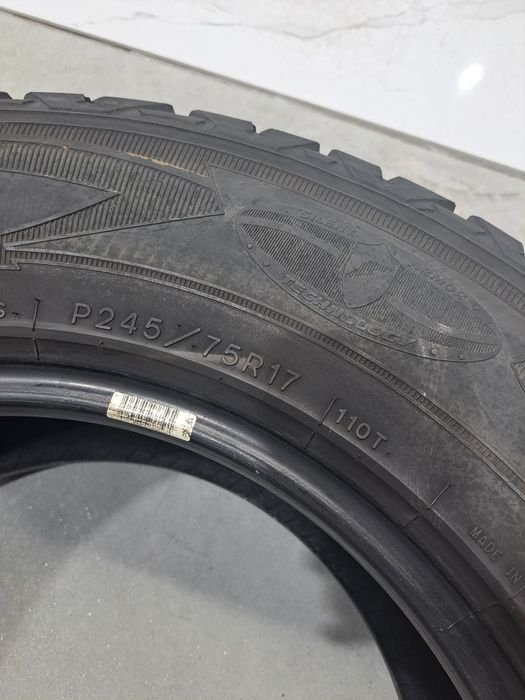 4 pneus 245 75 R17 Goodyear Wrangler