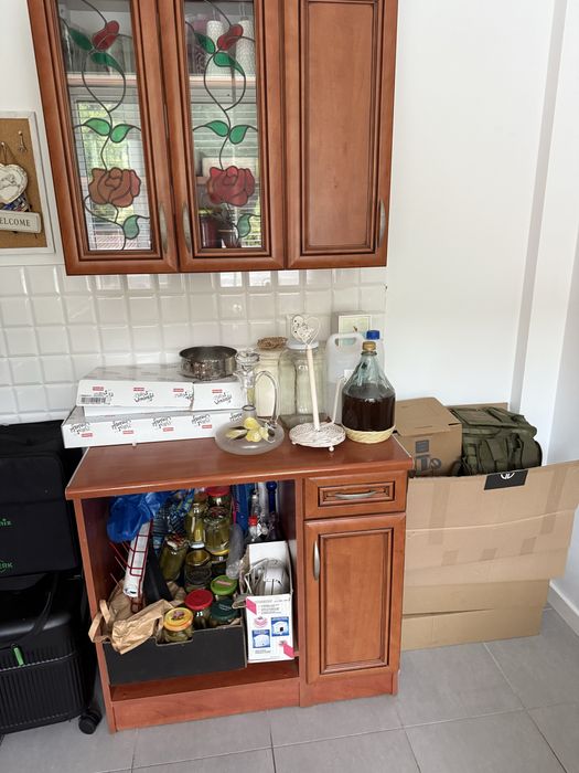 Meble kuchenne + stol i 3 krzesla