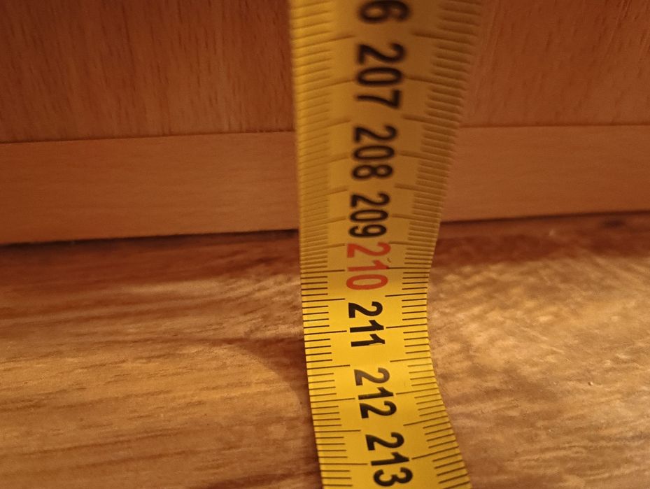 Szafa duża z trzema szufladami