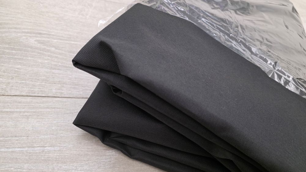 Pokrowiec na np. samochodowy box dachowy