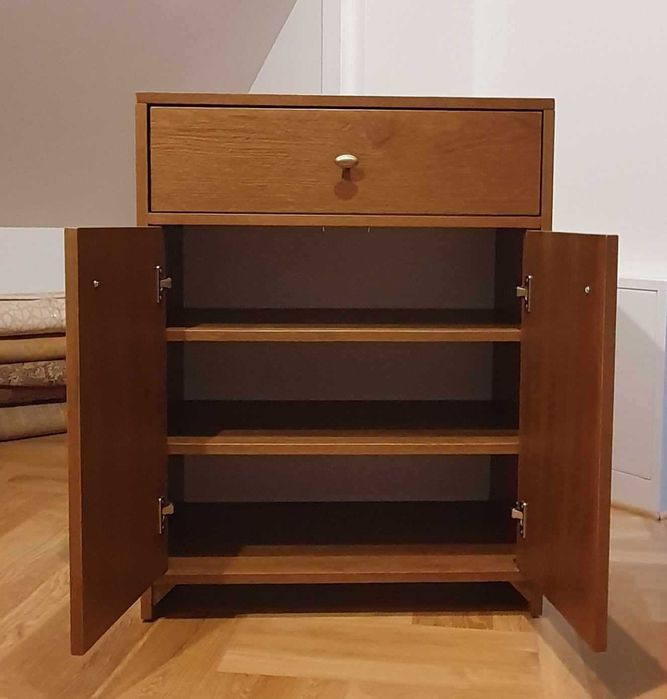 komoda szafka szuflada naturalny fornir dębowy kolor brązowy orzechowy