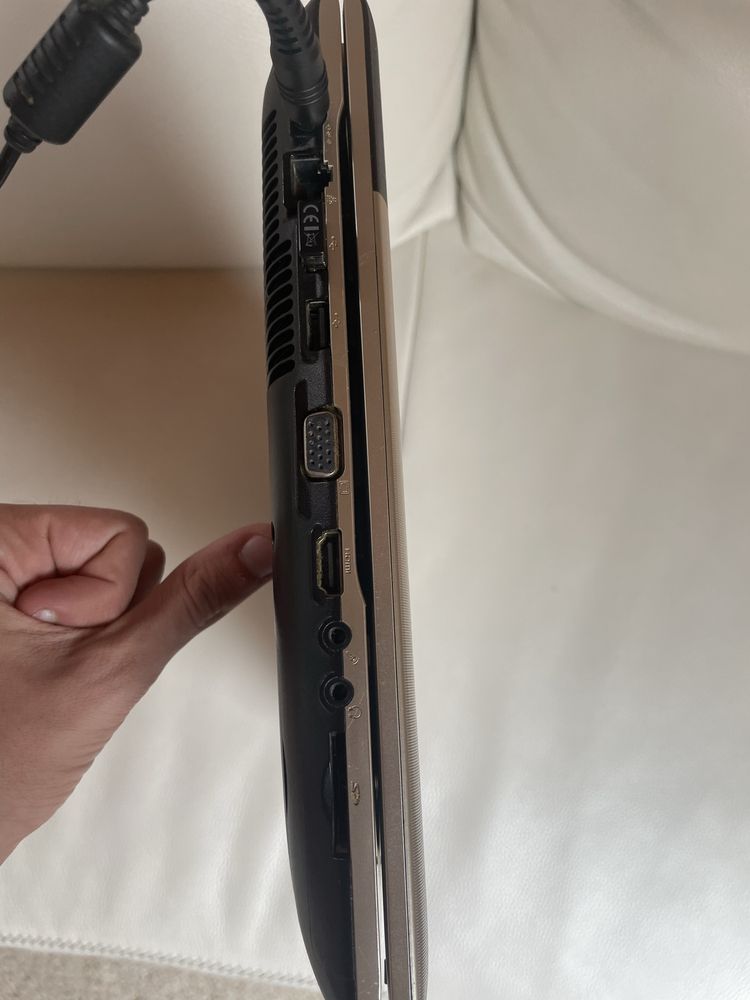 Laptop Samsung RV511