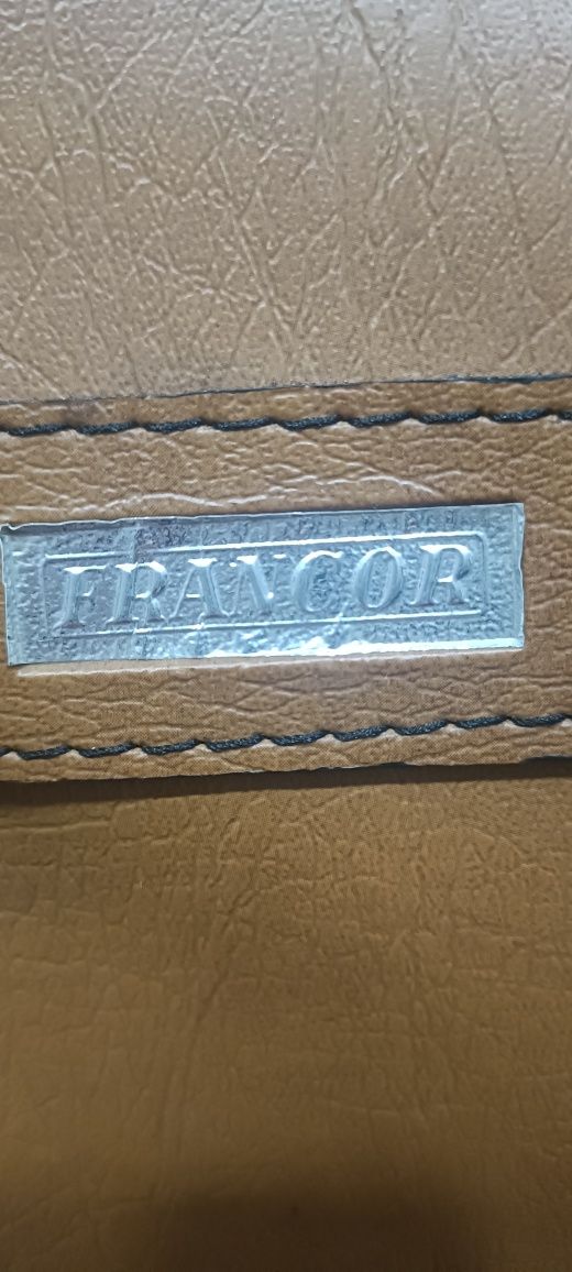 Mala vintage em pele