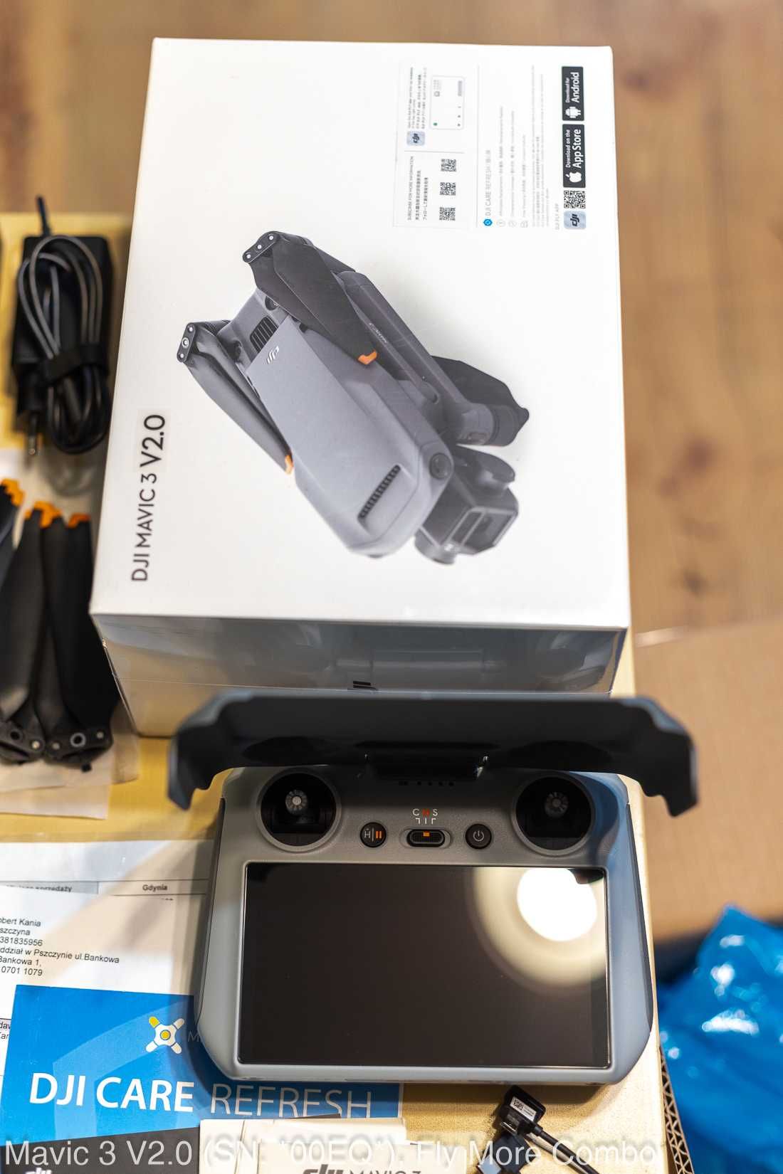 Nowy Mavic 3 V2.0 + DJI RC (z ekranem) + Fly More Combo + Dodatki