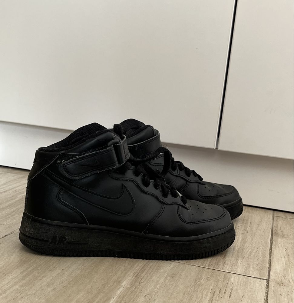 Buty Nike Air Force 1 Mid ’07 czarne rozmiar 38,5