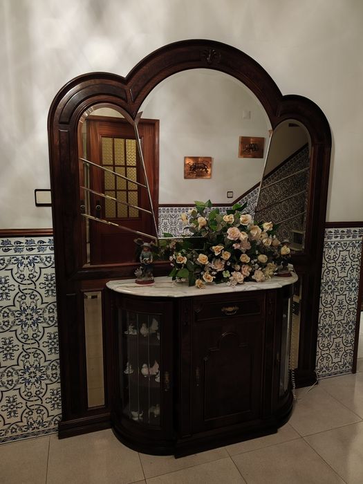 Consola em madeira