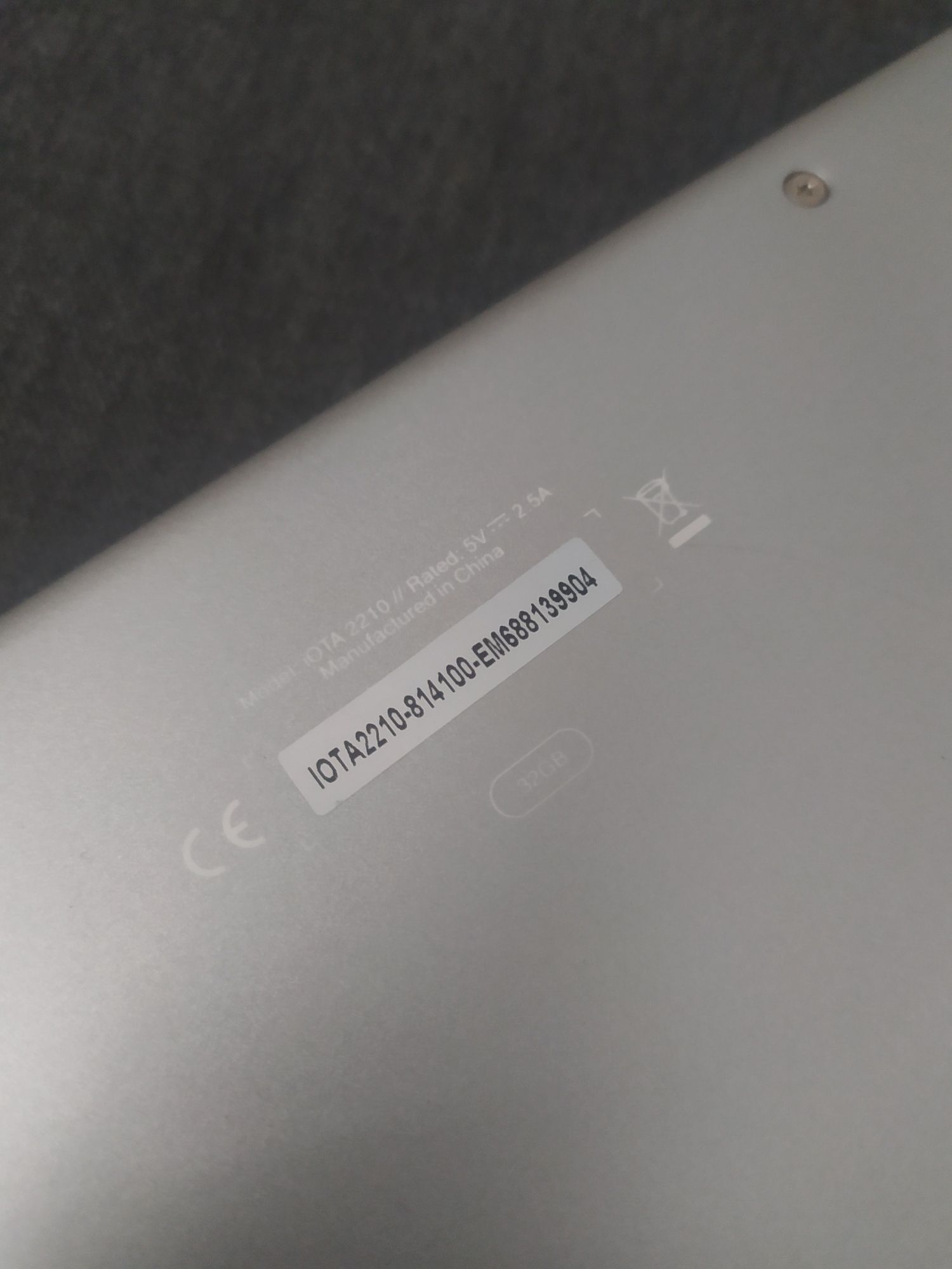 Notebook iota z zasilaczem