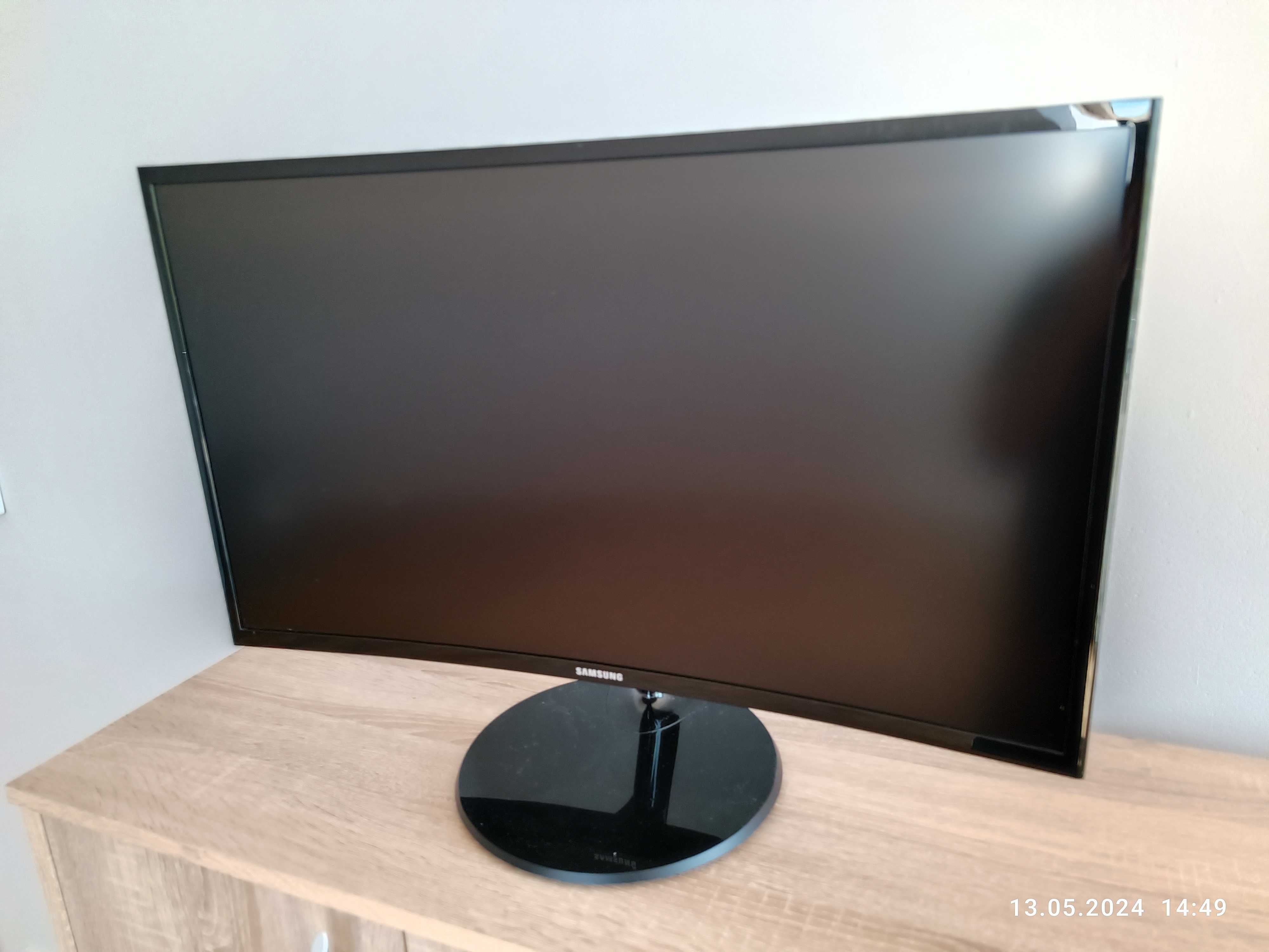 Monitor Samsung, 27 Cali, Zakrzywiony, FullHD