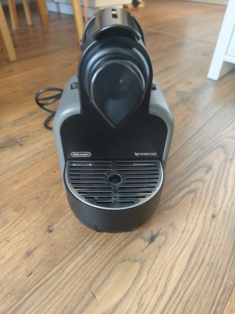 Ekspres do kawy DeLonghi na kapsułki