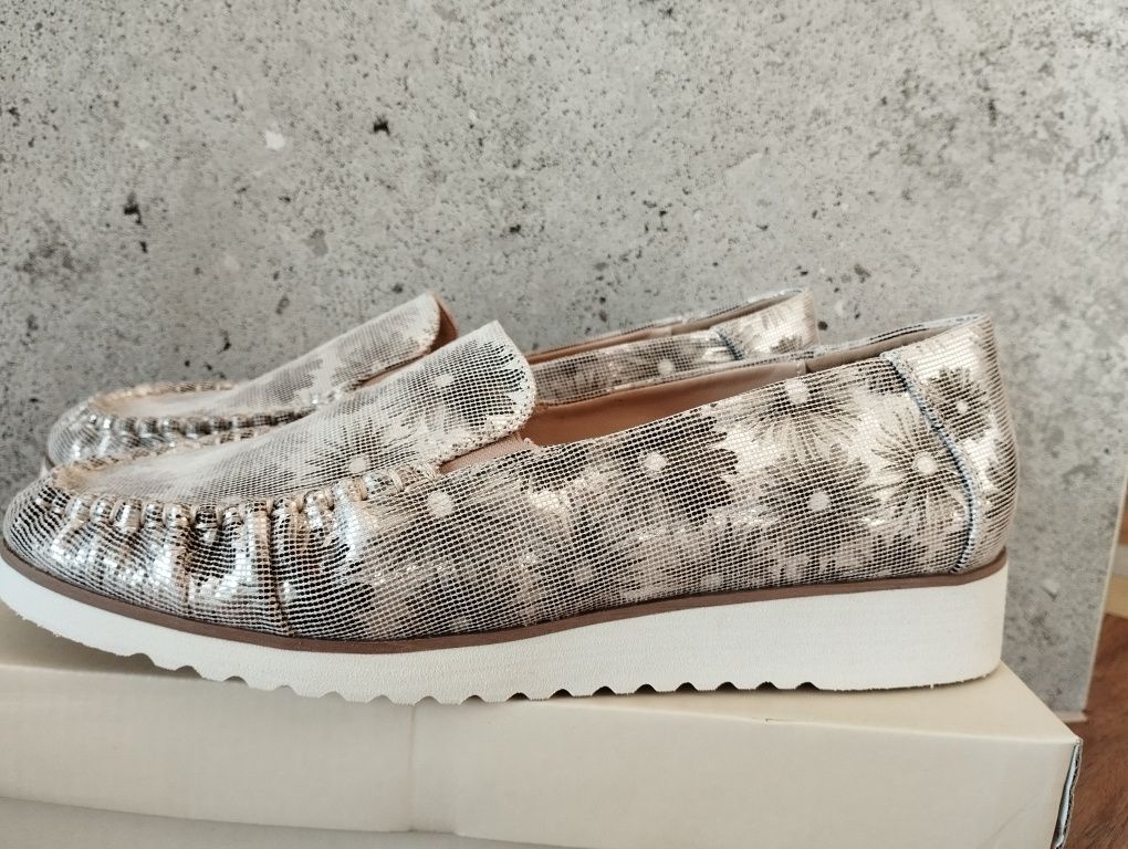 Baleriny srebrne w kwiaty Clara Barson 41