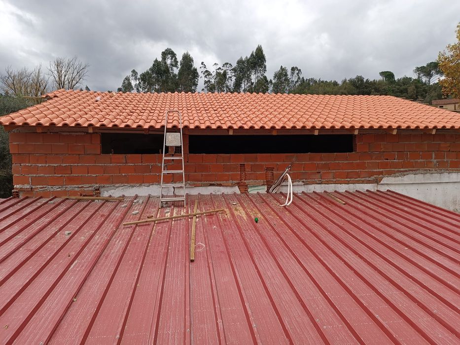 Telhados e estruturas metálicas