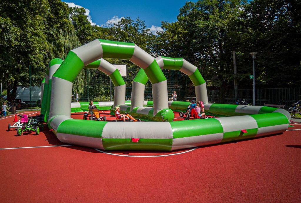 Zjeżdżalnia/dmuchańce/ścianka/gokarty/minigolf/łódki