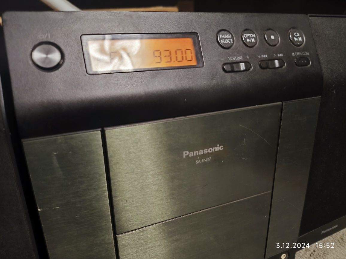 Wieża Panasonic z głośnikami  MP3, music port