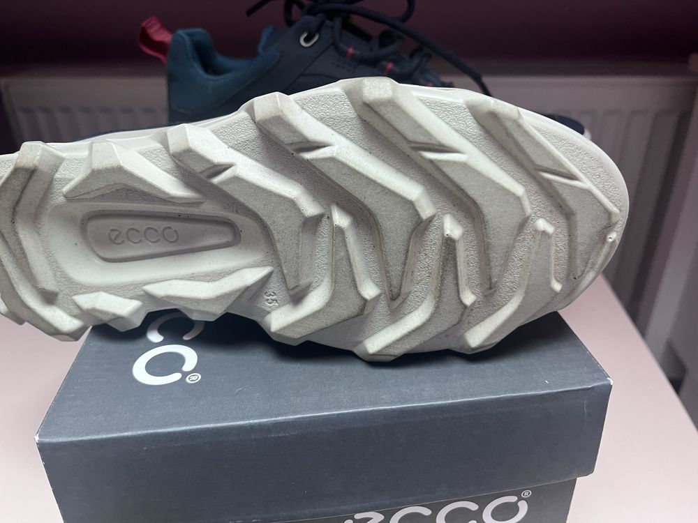 Adidasy ecco z goretexem
