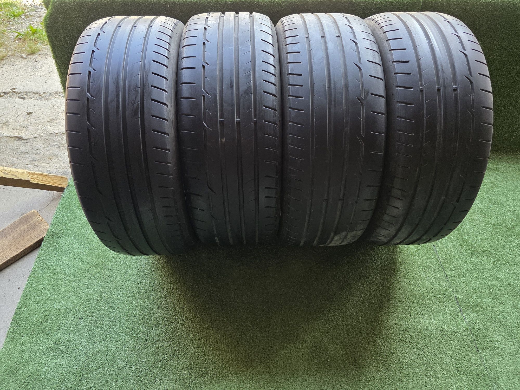 Sprzedam opony letnie Dunlop 225/45R19
