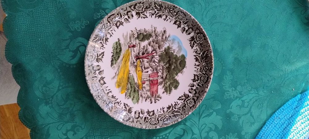 Тарілка порцелянова сувенірна. Англія.