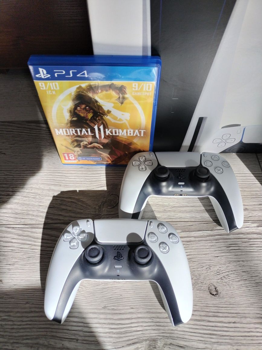 Playstation 5 + 2 Gamepad + Mortal Combat 11