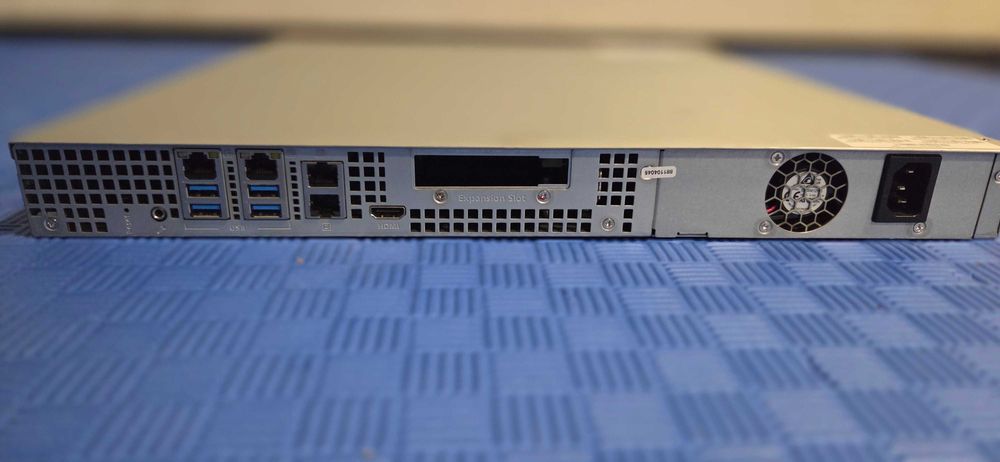 QNAP TS-453BU Serwer NAS Rack 8G