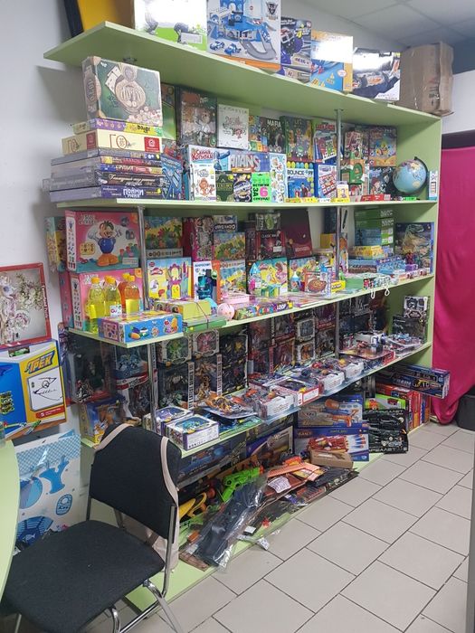 Шкаф для домашних нужд или в магазин