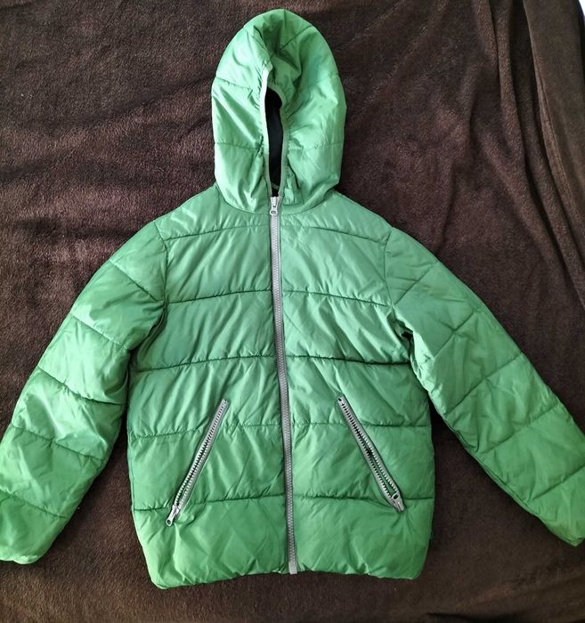 Casaco (kispo) verde marca Benetton 10-11 anos.