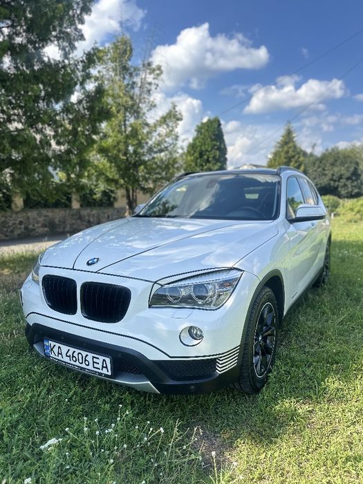 Авто BMW X1. Повний привід, бензин