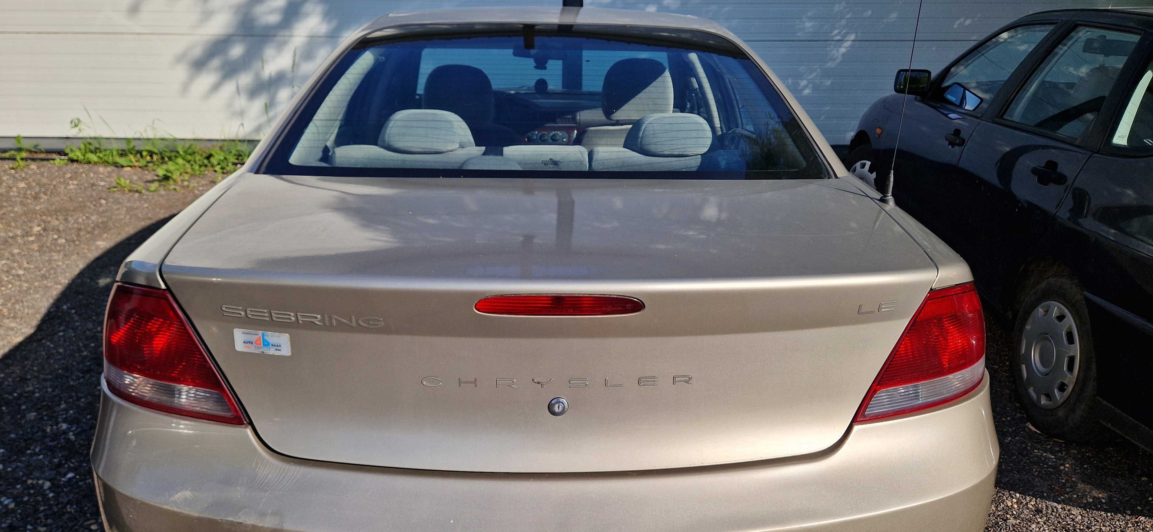 Samochód Chrysler Sebring LE