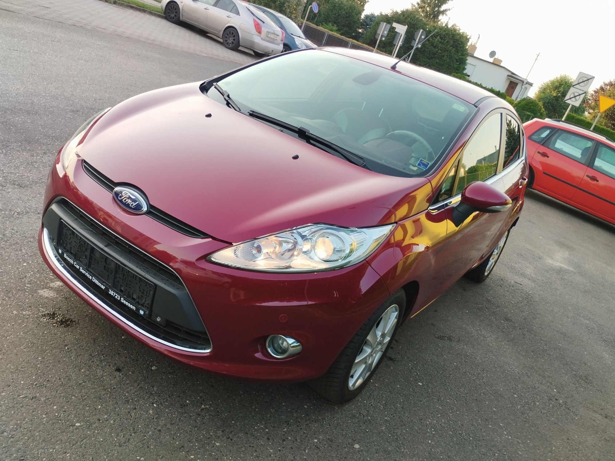 Ford Fiesta MK7 1.4b ładny zadbany bogato wyposażony skóra klima xenon