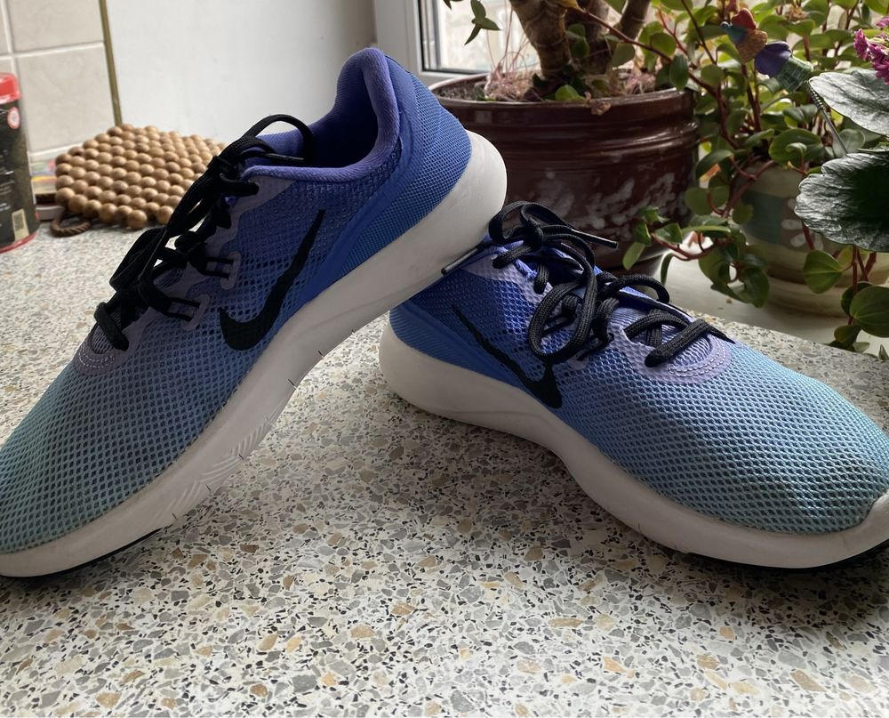 Кроссовки Nike flex TR 7, размер 36