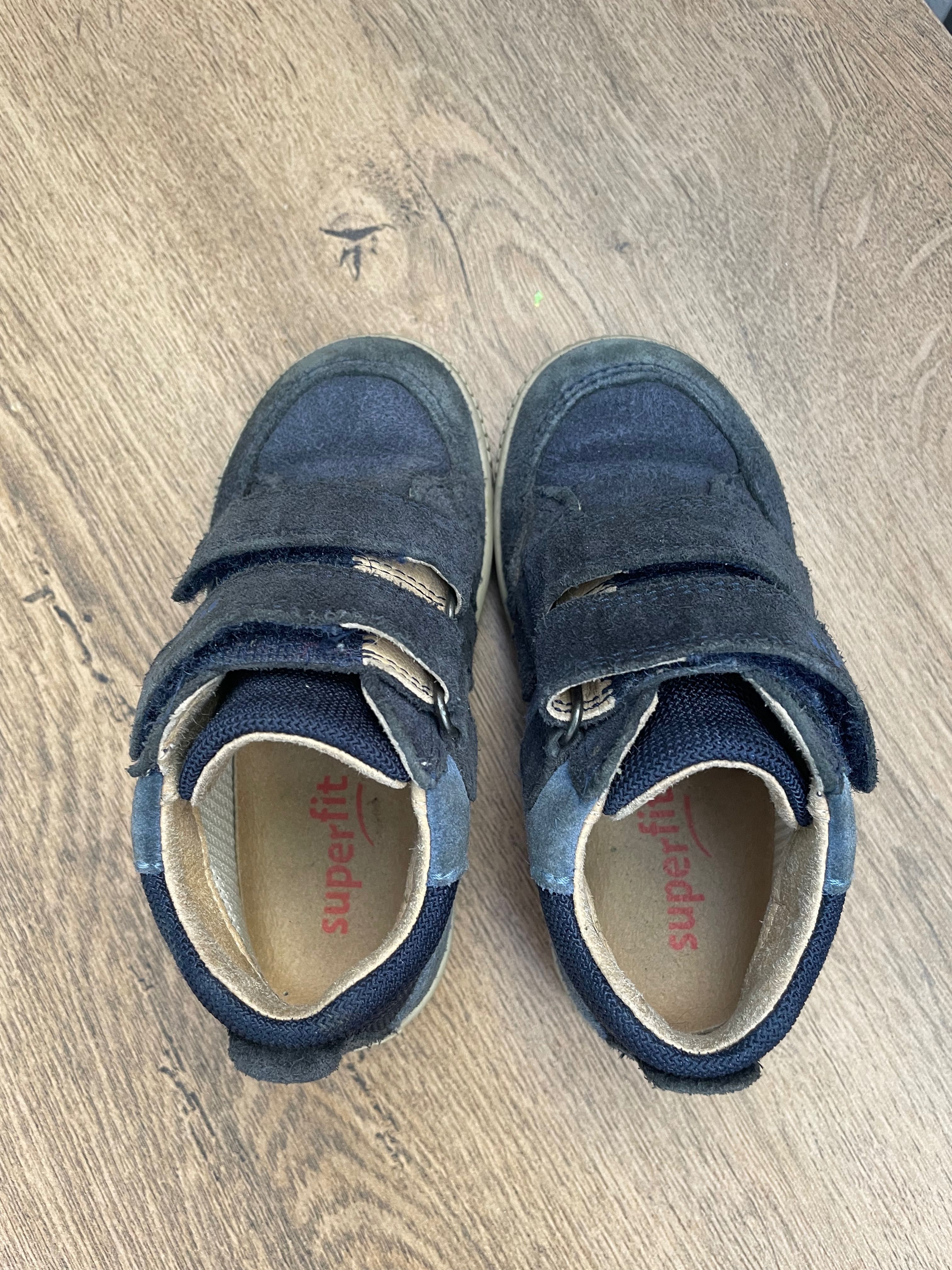 Buty przejściowe 23