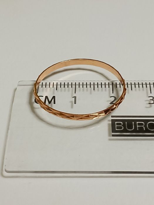 Обручальное кольцо с алмазной гранью 585 пробы. Размер- 22 .